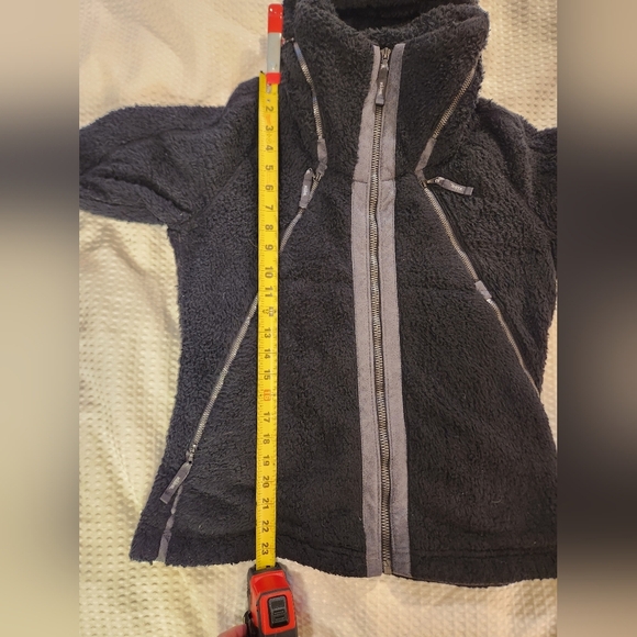 Women's Fleece Kuhl Jacket Size Medium - Picture 16 of 16